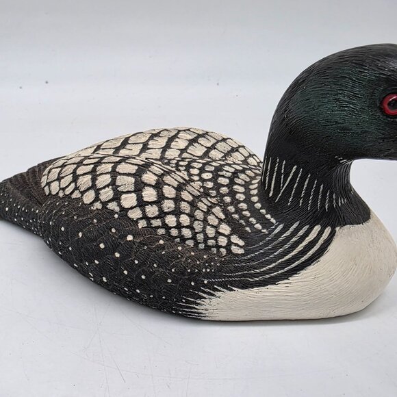 Handcrafted Common Loon Wildlife Figure Detailing Jennings Decoys 10" - Picture 5 of 10